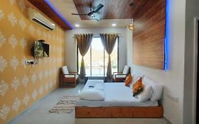 Rudraksha Inn