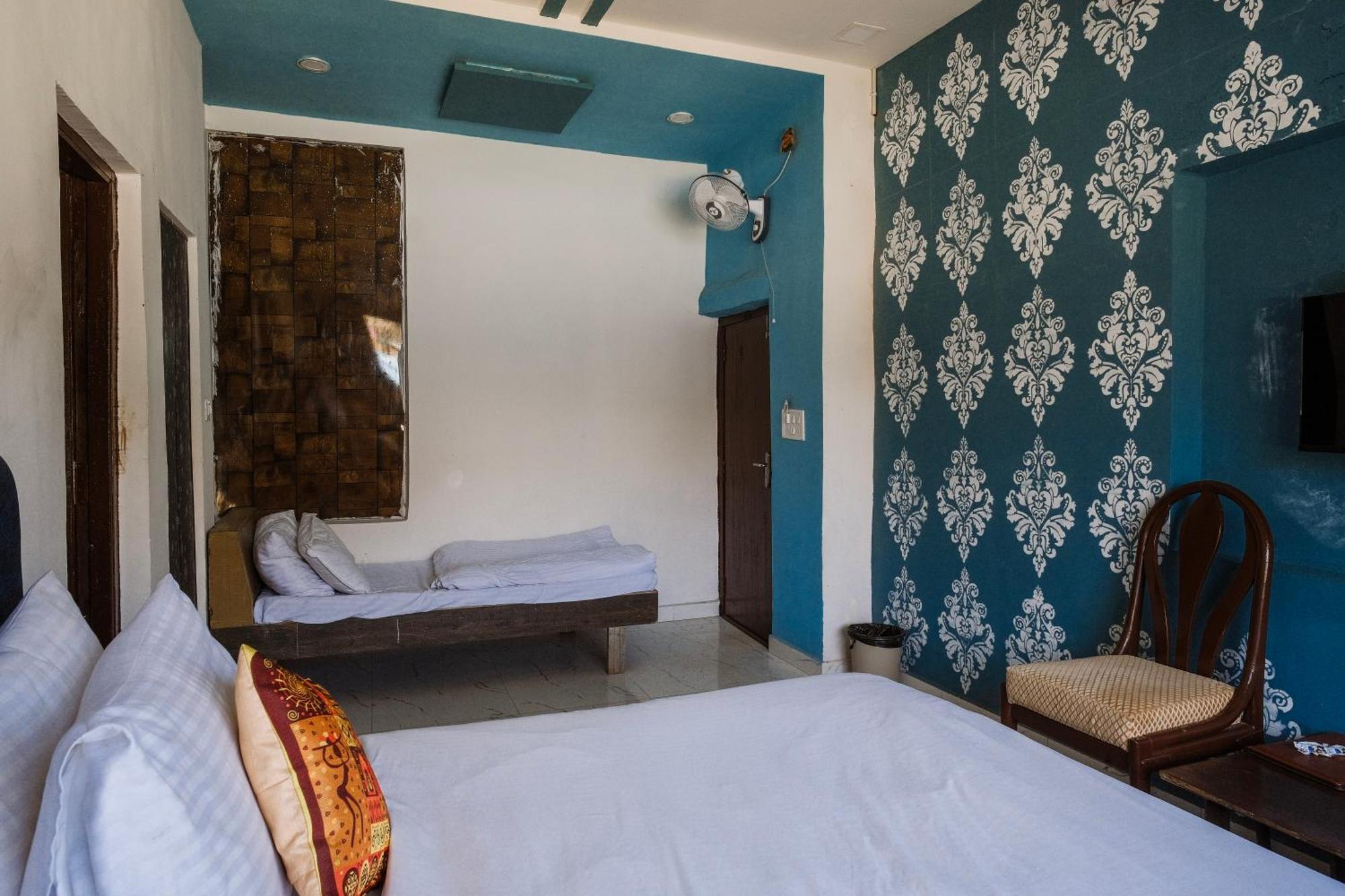 Rudraksha Inn Mount Abu Exterior photo