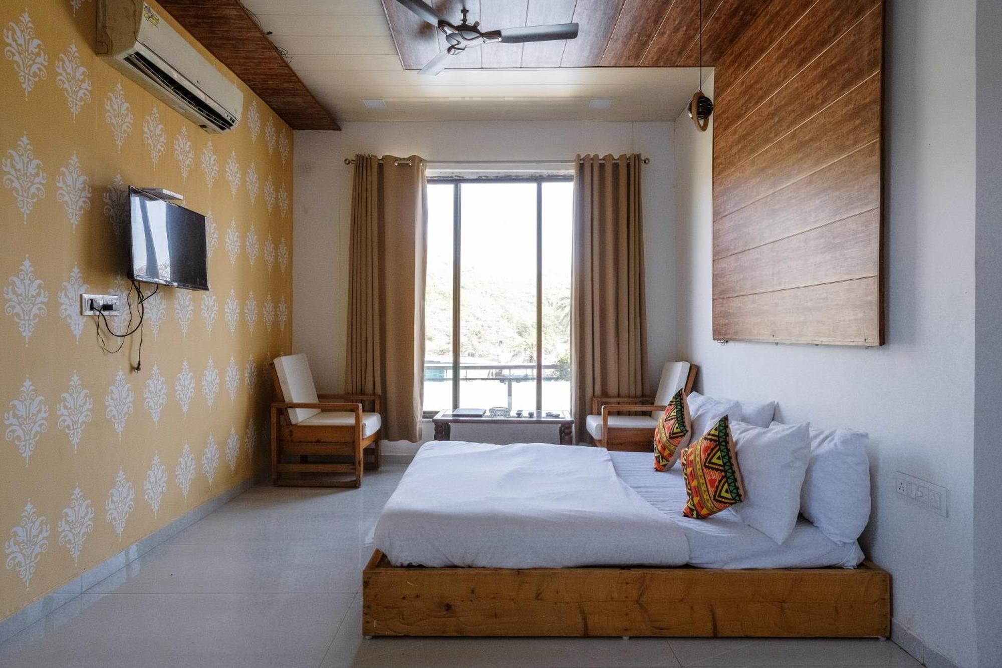 Rudraksha Inn Mount Abu Exterior photo