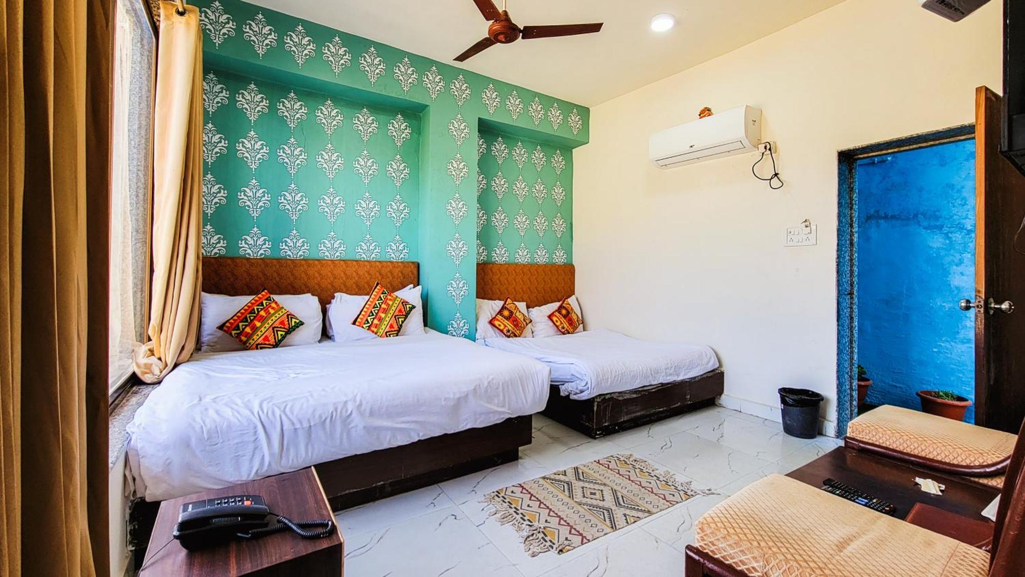 Rudraksha Inn Mount Abu Exterior photo