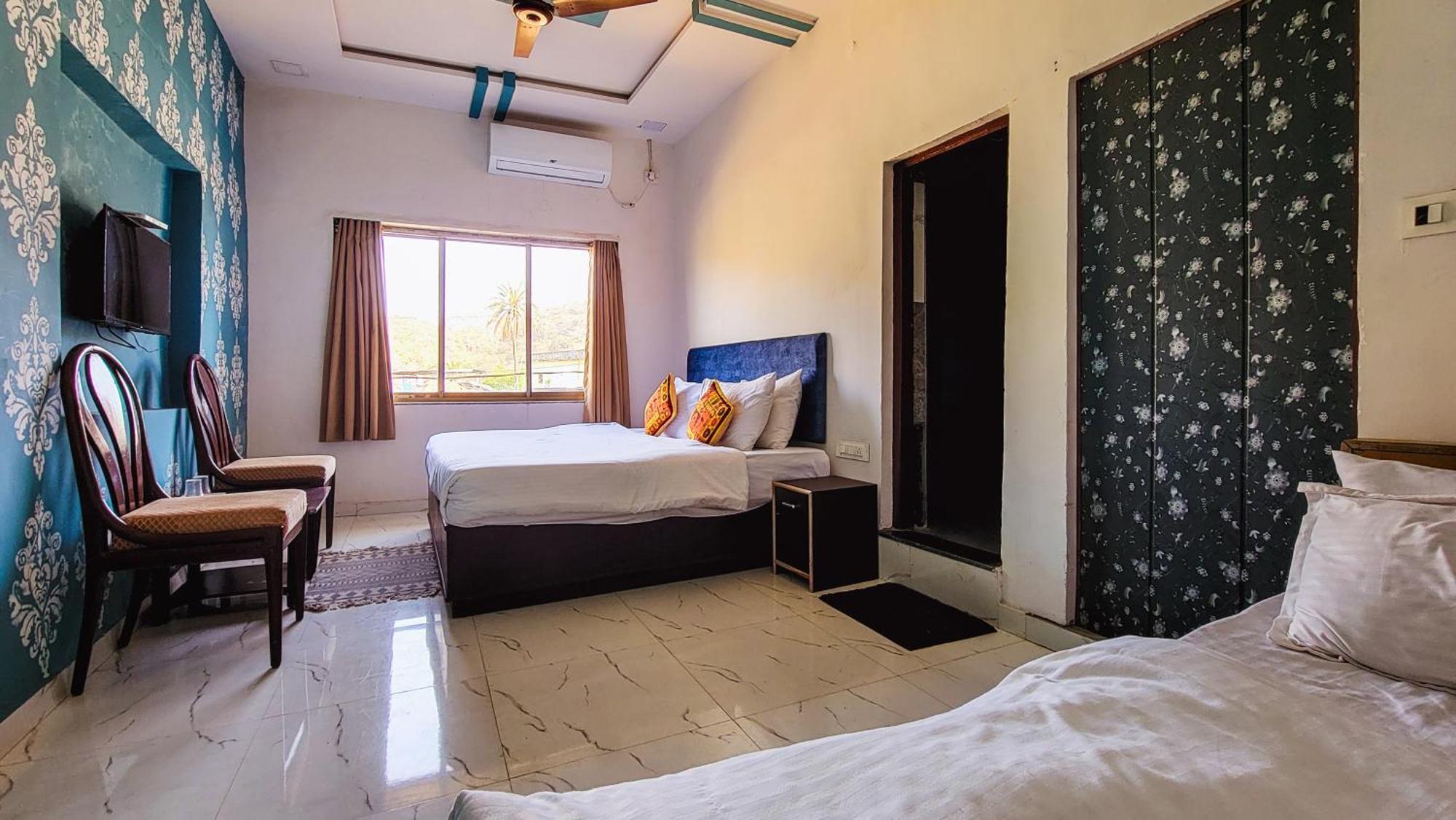 Rudraksha Inn Mount Abu Exterior photo