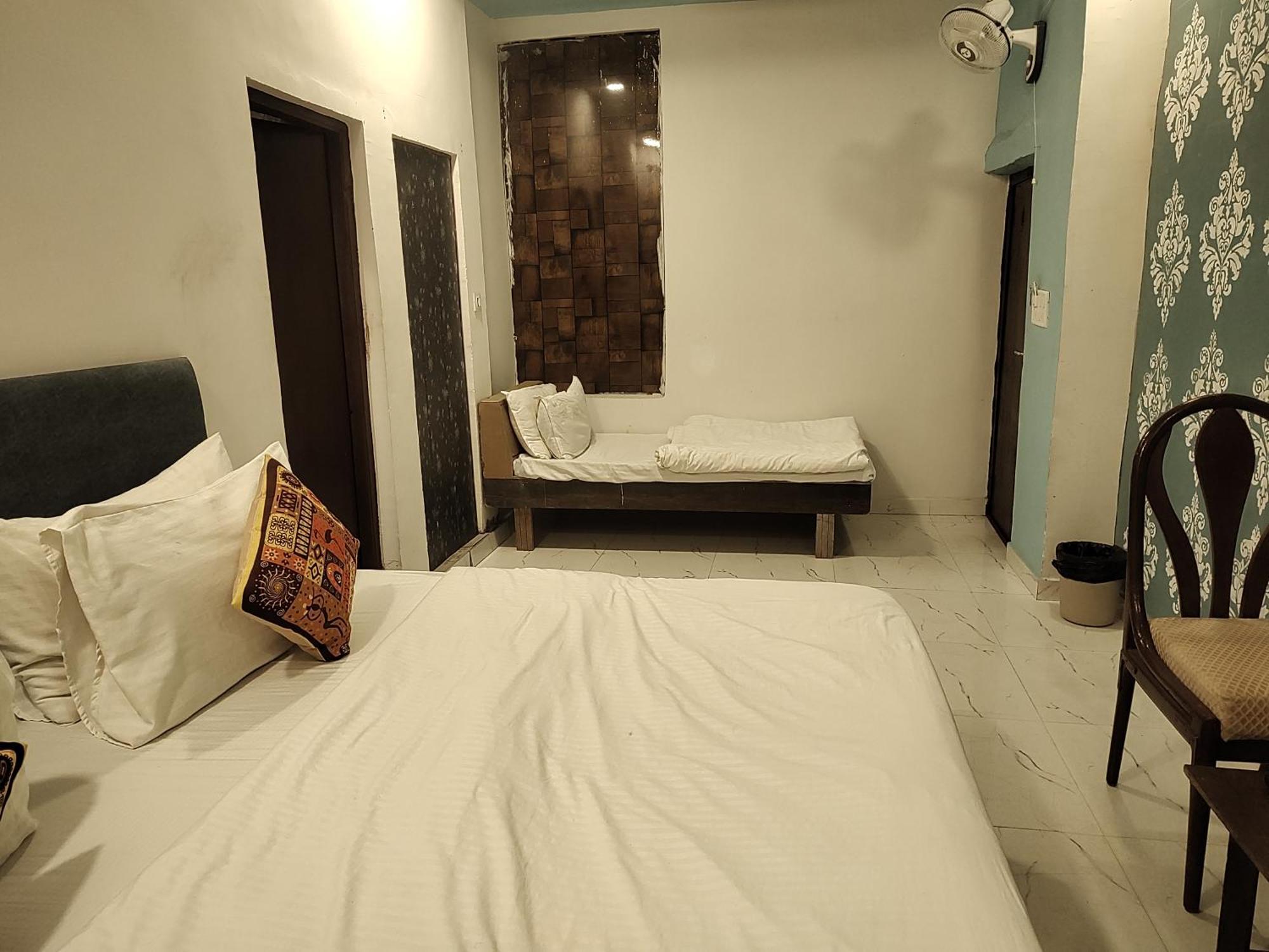 Rudraksha Inn Mount Abu Exterior photo