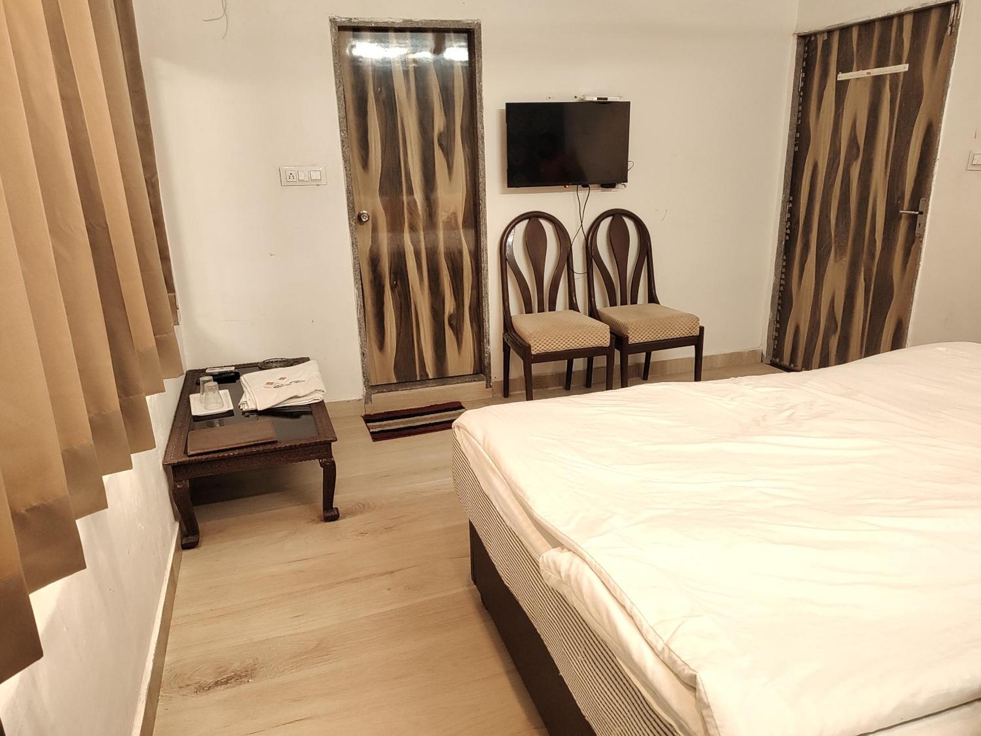 Rudraksha Inn Mount Abu Exterior photo