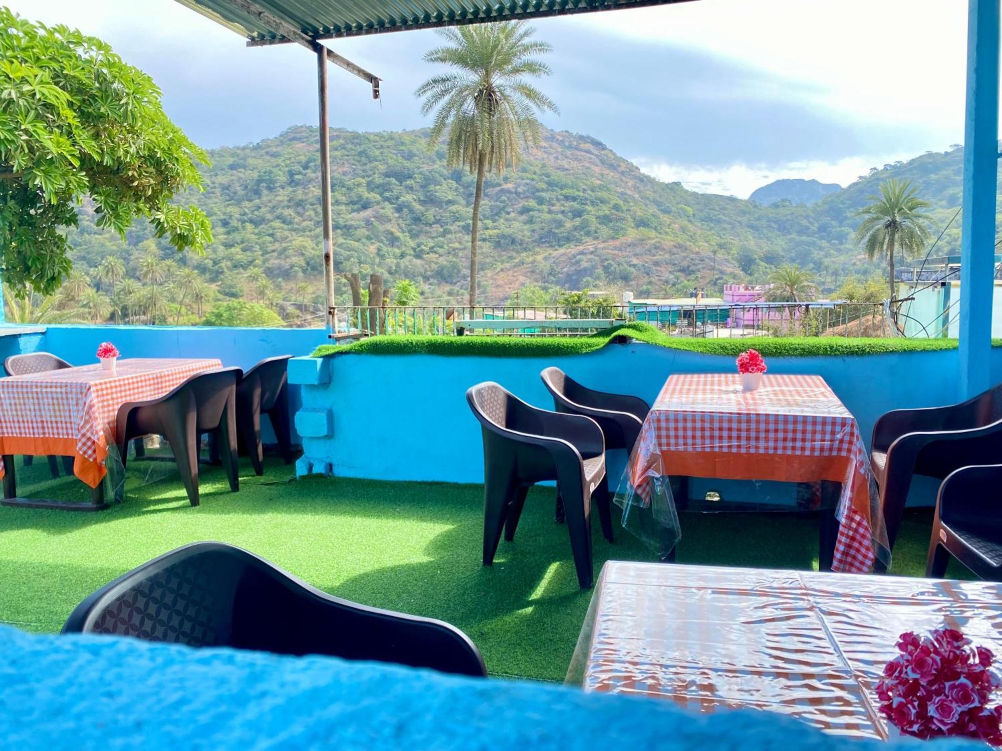 Rudraksha Inn Mount Abu Exterior photo
