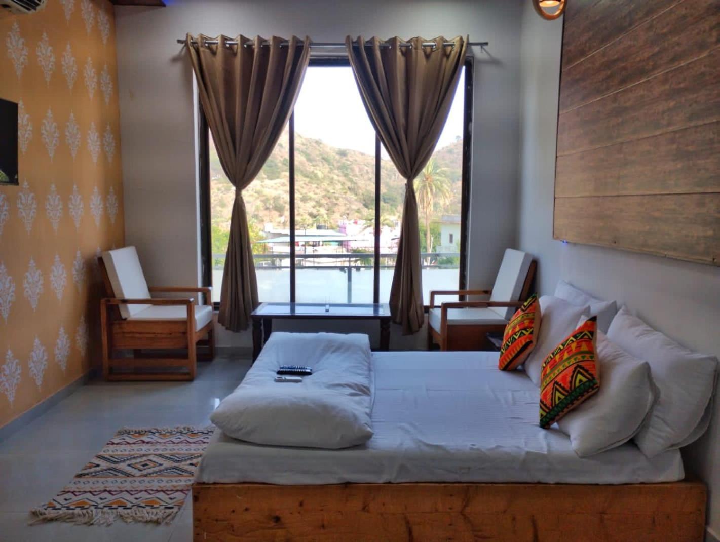 Rudraksha Inn Mount Abu Exterior photo